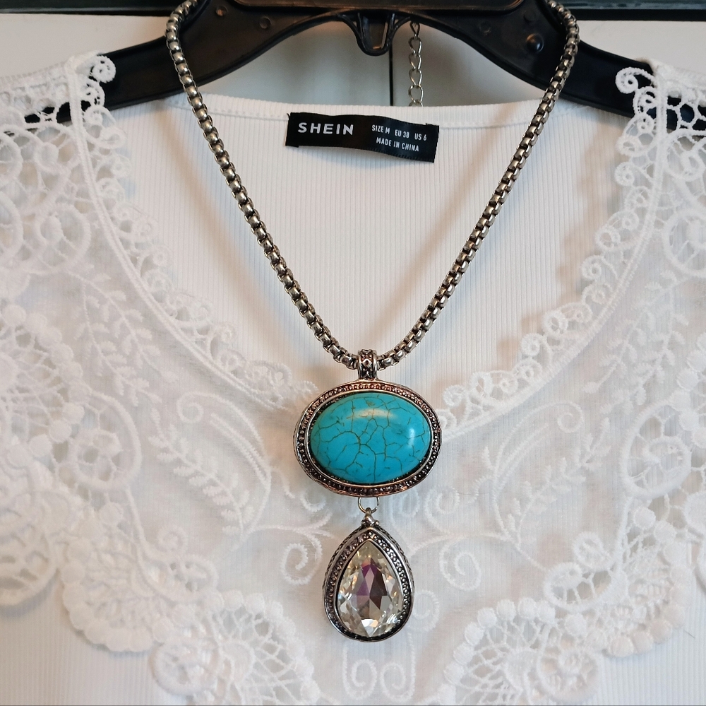 NWOT BKE Elegant Silver and Large Turquoise Pendant Crystal Necklace (24")